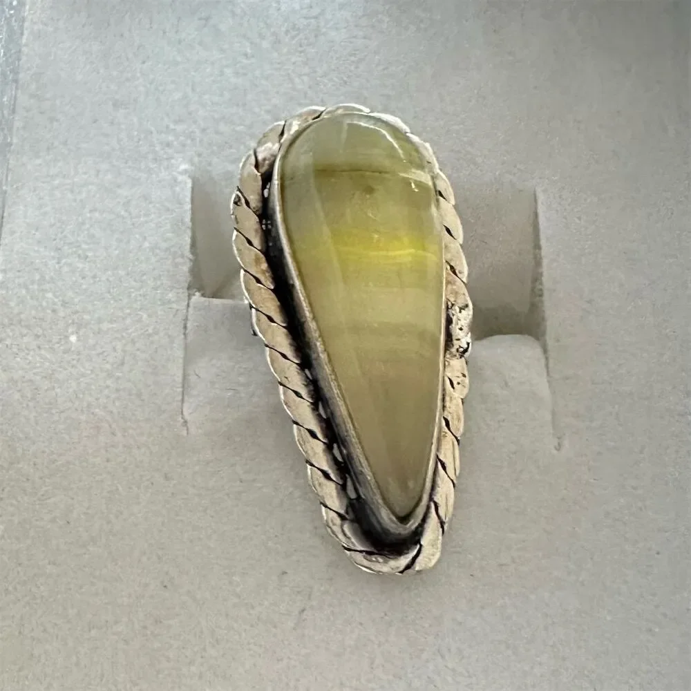 💕 Hand made Silver plated Adjustable Green‎ Yellow Fluorite Oval Gemstone Ring